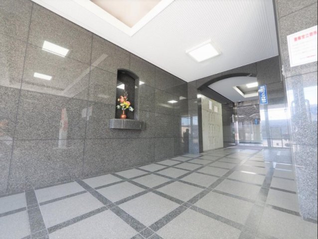 モアグランデ南越谷のエントランス