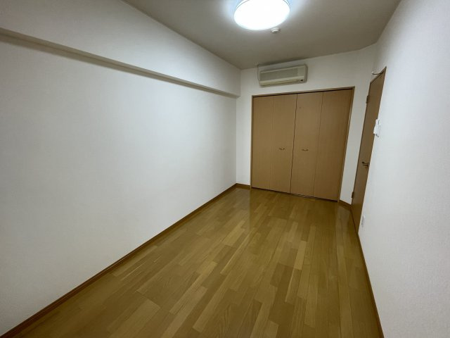 アルテマイスタードルチェの洋室
