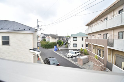 【展望】 | 西東京市第1富士町　1号棟 | 景色を遮るものがないと、陽の光を長い時間浴びられます。空気も澄んでいるように感じますね。