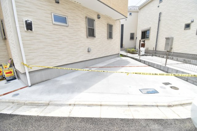 【駐車場】 | 西東京市第1富士町　1号棟 | 車好きのパパにはうれしい広さのヵースペース、休日には自慢の愛車を思う存分メンテナンス。