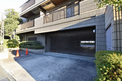 【駐車場】 | エンブレム西馬込 | 駐車場です。