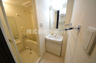 【洗面所】 | アドバンス上町台Ⅱクレイドル | 広い洗面スペース