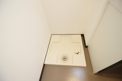 【設備】 | グランデロート久宝寺 | 室内洗濯置き場