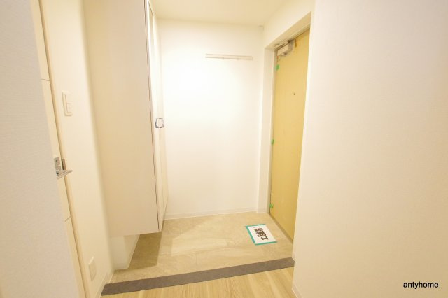 MBC RESIDENCE 仲介手数料無料の玄関