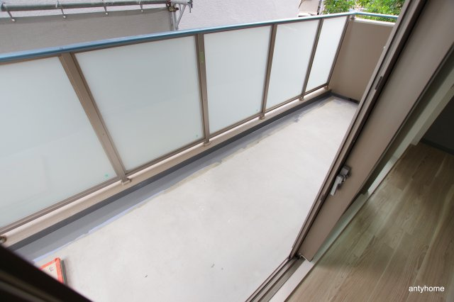 MBC RESIDENCE 仲介手数料無料のバルコニー