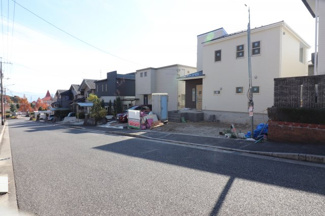 【前面道路含む現地写真】