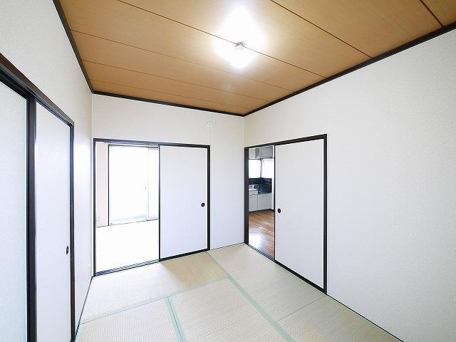 エガリテハイツAの和室|日本らしい落ち着いた雰囲気の和室です
