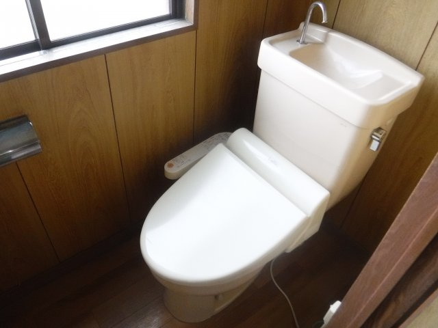 アールブリックのトイレ