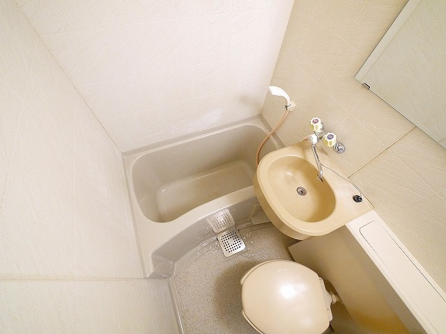 シティパレスあやめ池Ｐ８の浴室|落ち着いた空間のお風呂です