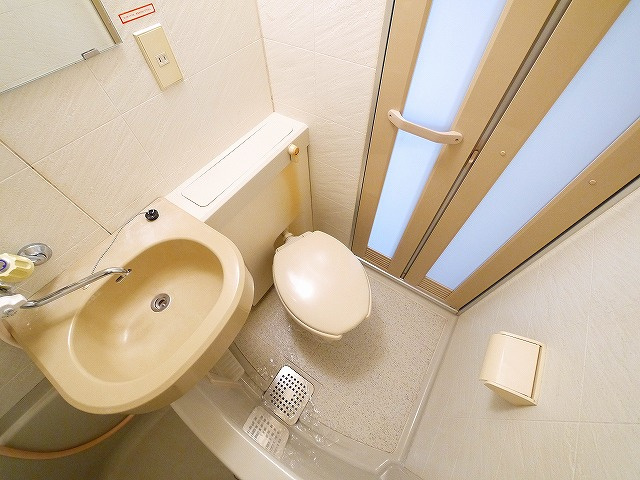 シティパレスあやめ池Ｐ８のトイレ|コンパクトで使いやすいトイレです