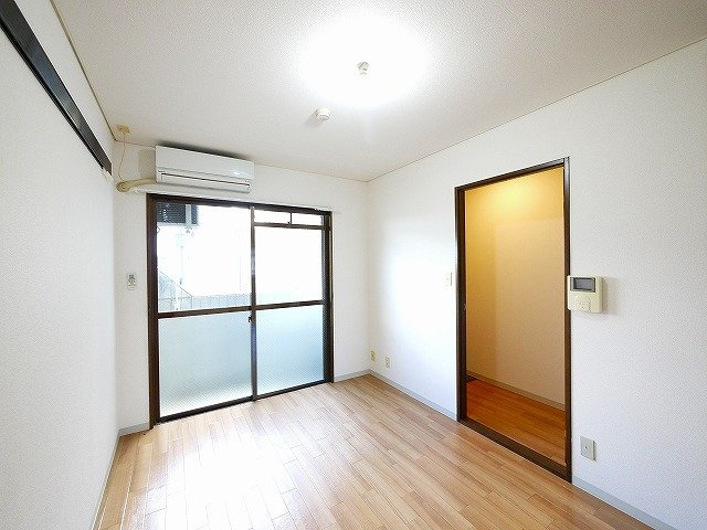 WEST　PADDYの洋室|洋室です