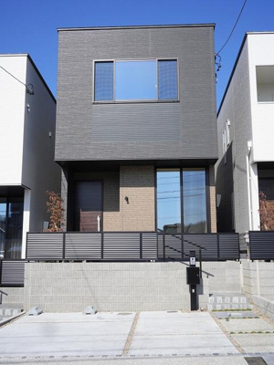 【外観】 | ［デザイナーズ］　熊田　新築分譲　Ｄ棟 | シンプルモダンで落ち着いた外観