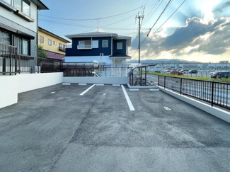 【駐車場】