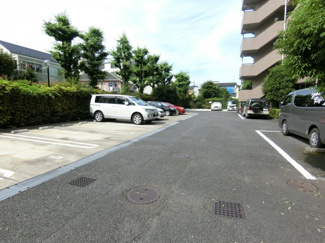 【駐車場】
