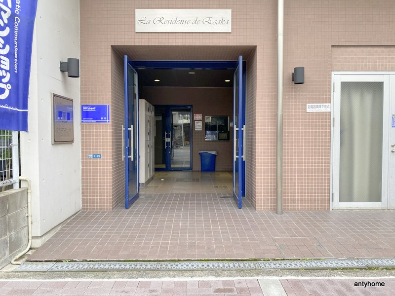 ラレジダンスド江坂　仲介手数料無料のエントランス