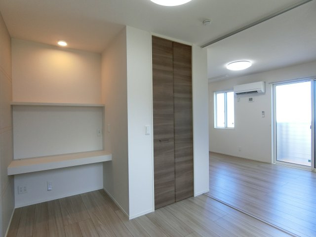 ベアーワンの洋室