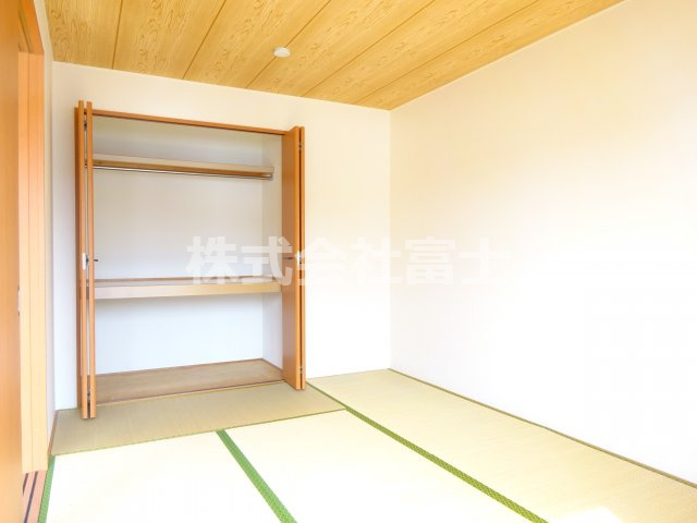 クイーンパレス