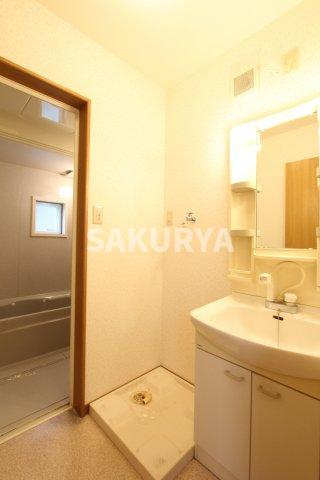 ティアコートＢＭＢ（バンバ）の洗面所|現況と異なる場合があります。