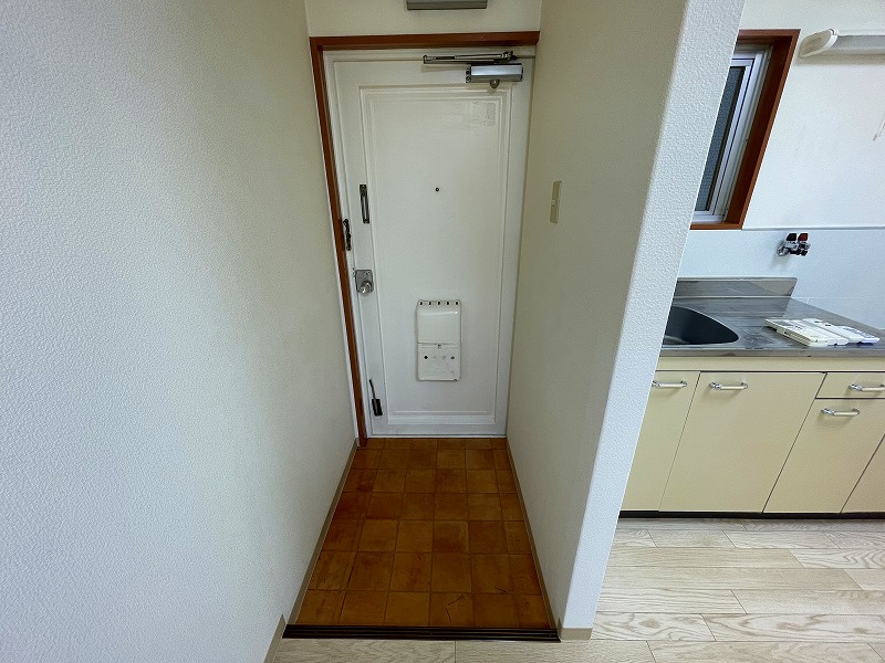 メゾンしずかの玄関