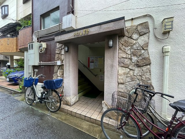 メゾンしずかのエントランス