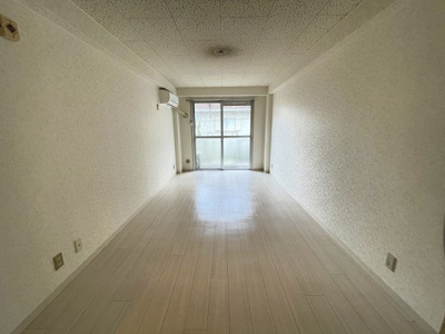 【洋室】 | メゾン朝日八戸ノ里