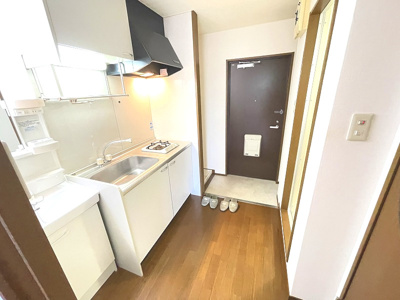 【キッチン】 | グランドール永和 | コンパクトなキッチンで掃除もラクラク