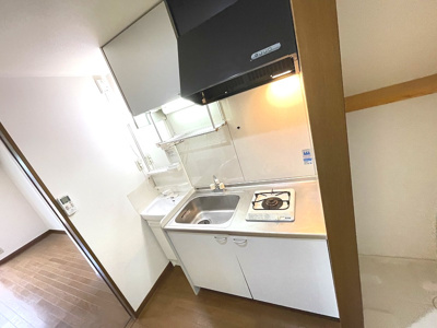 【キッチン】 | グランドール永和 | コンパクトなキッチンで掃除もラクラク