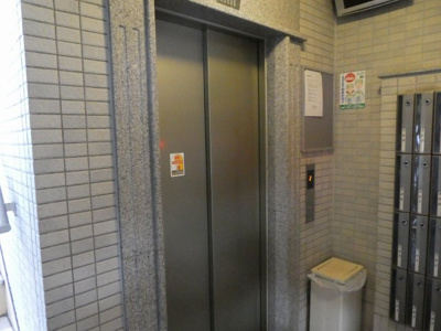 【その他共用部分】 | Ritz小阪（リッツ小阪）（河内小阪賃貸） | エレベーターです