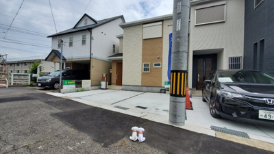 【前面道路含む現地写真】 | 第2守山区西城　2号棟【仲介手数料無料】西城小学校・守山中学校　　新築一戸建て | 7/27撮影
LINEからのお問い合わせが楽ちんだワン♪
