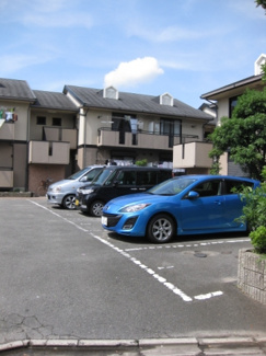 【駐車場】