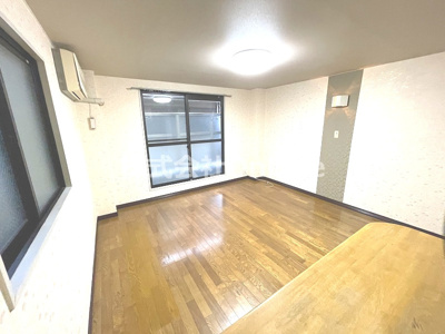 【居間・リビング】 | CTビュー八戸ノ里 | こちらの居間で趣味の時間をお楽しみください