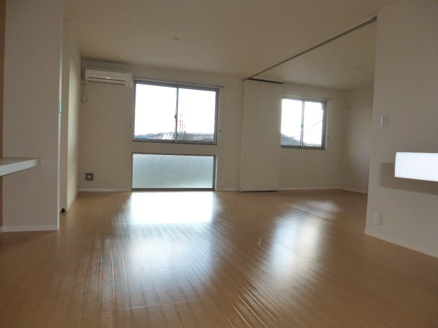 フェリスＡの居間・リビング
