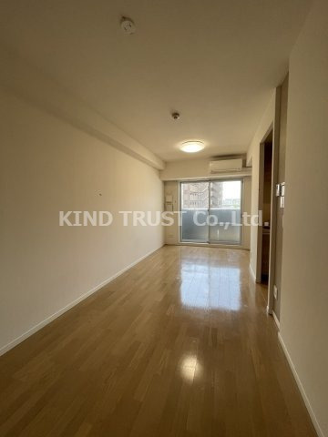 ラルーチェ北梅田の居間・リビング|ゆったり過ごせる居間です