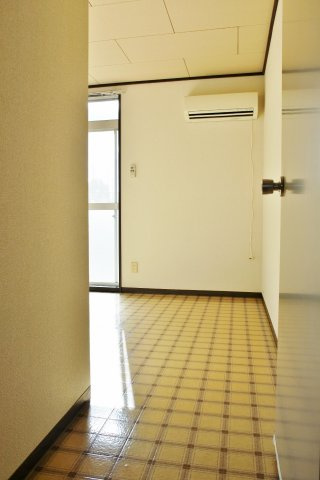 サンライズB棟の洋室