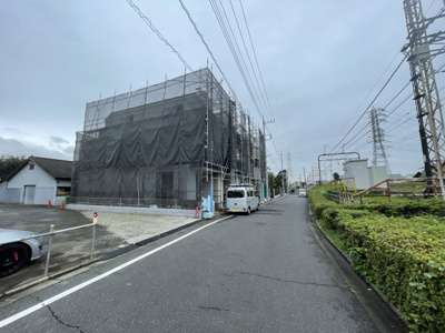 【前面道路含む現地写真】 | 府中市白糸台1丁目新築戸建て3棟　B号棟