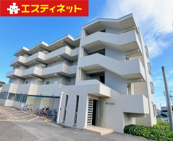 アデランテの外観