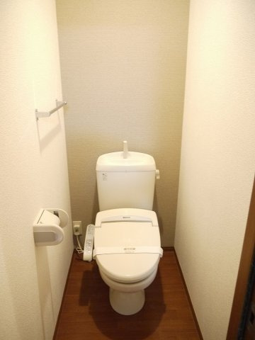 LaForet結城　Bのトイレ|※同タイプ別室の写真の為、クロス等は現状優先です