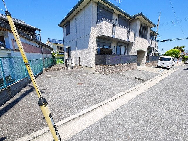 カーサ九条の駐車場|駐車場があります