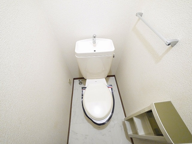 カーサ九条のトイレ|シンプルで使いやすいトイレです
