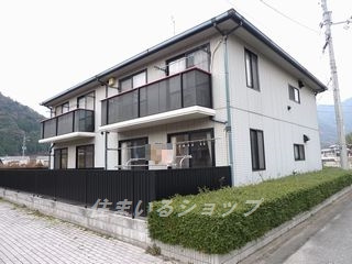 広島市安佐北区小河原町のアパート