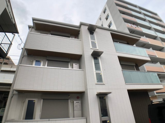 ラフィーネクローバーの外観