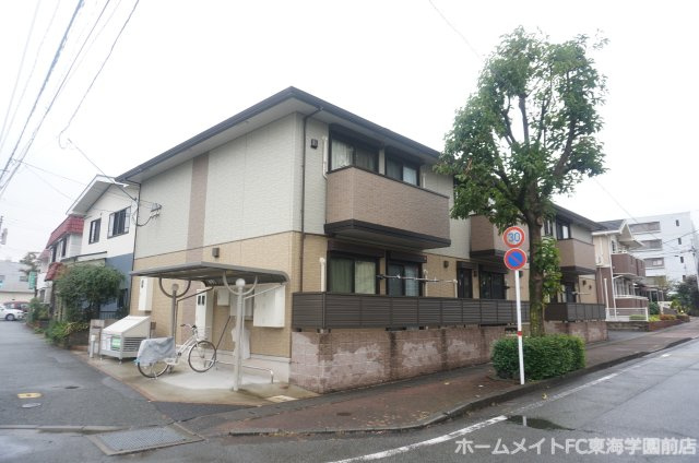 熊本市中央区帯山２丁目のアパートの外観