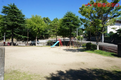 【周辺】 | 神戸市西区伊川谷町潤和 | 井手北公園まで徒歩1分（約30ｍ）
物件の目の前が公園です。