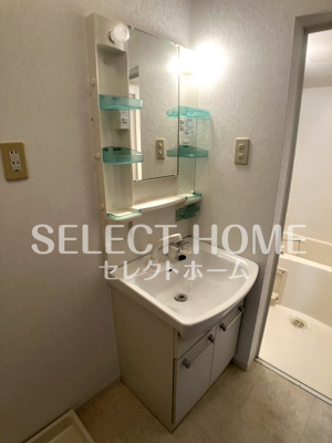 【独立洗面台】 | リバーサイドαⅡ | 朝の身支度には欠かせない独立洗面化粧台