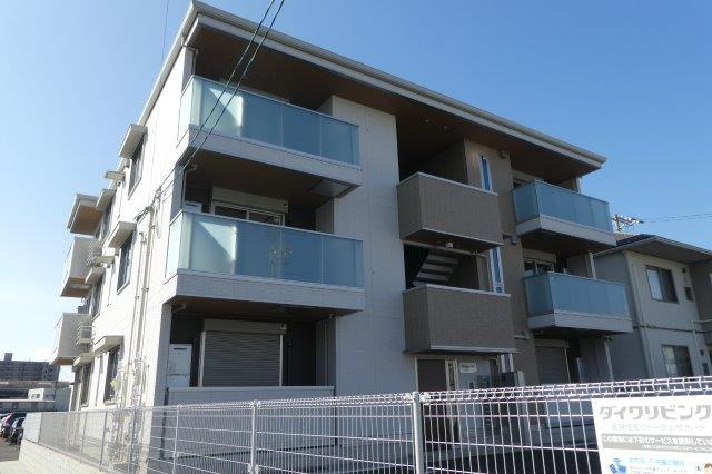 倉敷市西中新田のアパートの外観