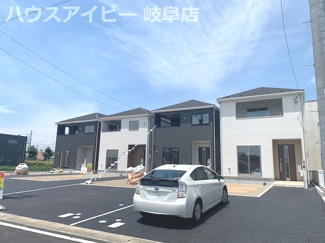 【外観】 | 岐阜市北島　新築建売全4棟　バローのすぐ隣！お買い物に便利！圧迫感のない周辺環境！お車も停めやすいです♪