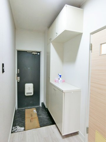 リバーサイドヒルズヤマダの玄関