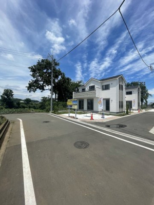 【前面道路含む現地写真】 | 日野市新町5丁目新築戸建て7棟現場1号棟