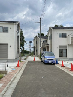 【前面道路含む現地写真】