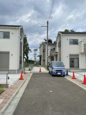 【前面道路含む現地写真】 | 日野市新町5丁目新築戸建て7棟現場3号棟